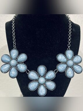 Charming Charlie Blue Floral Statement Necklace